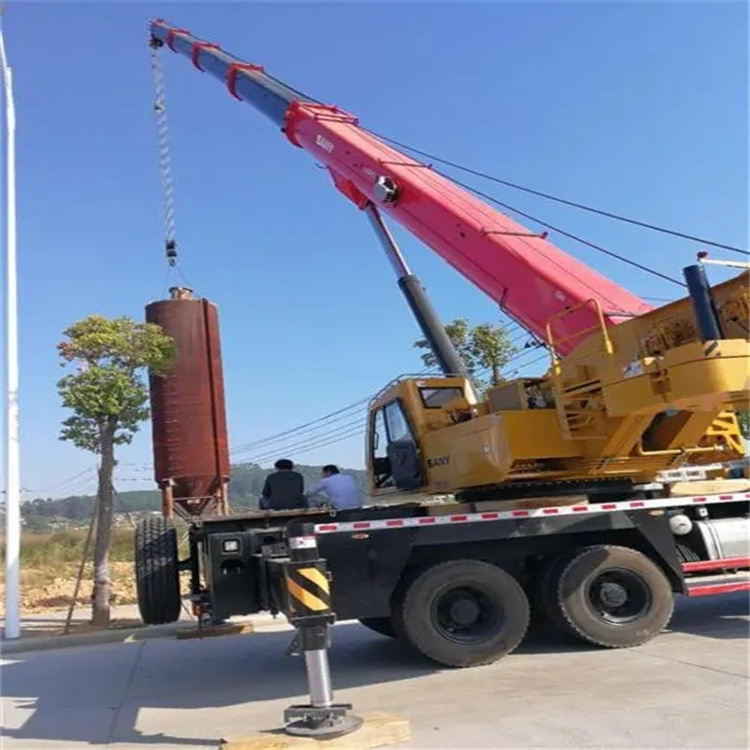 屏南县吊车租赁作业时的保养和维护